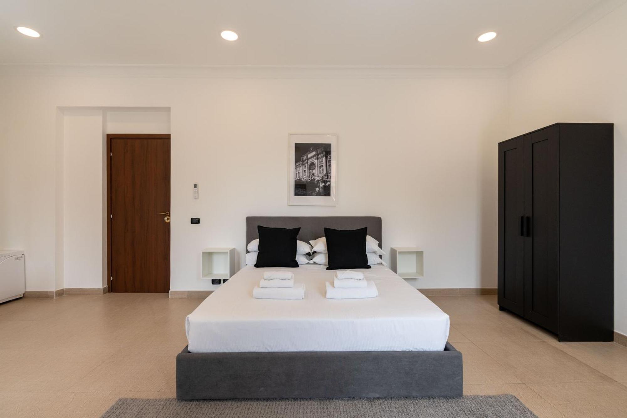 San Giovanni Comfort Suite Roma Esterno foto