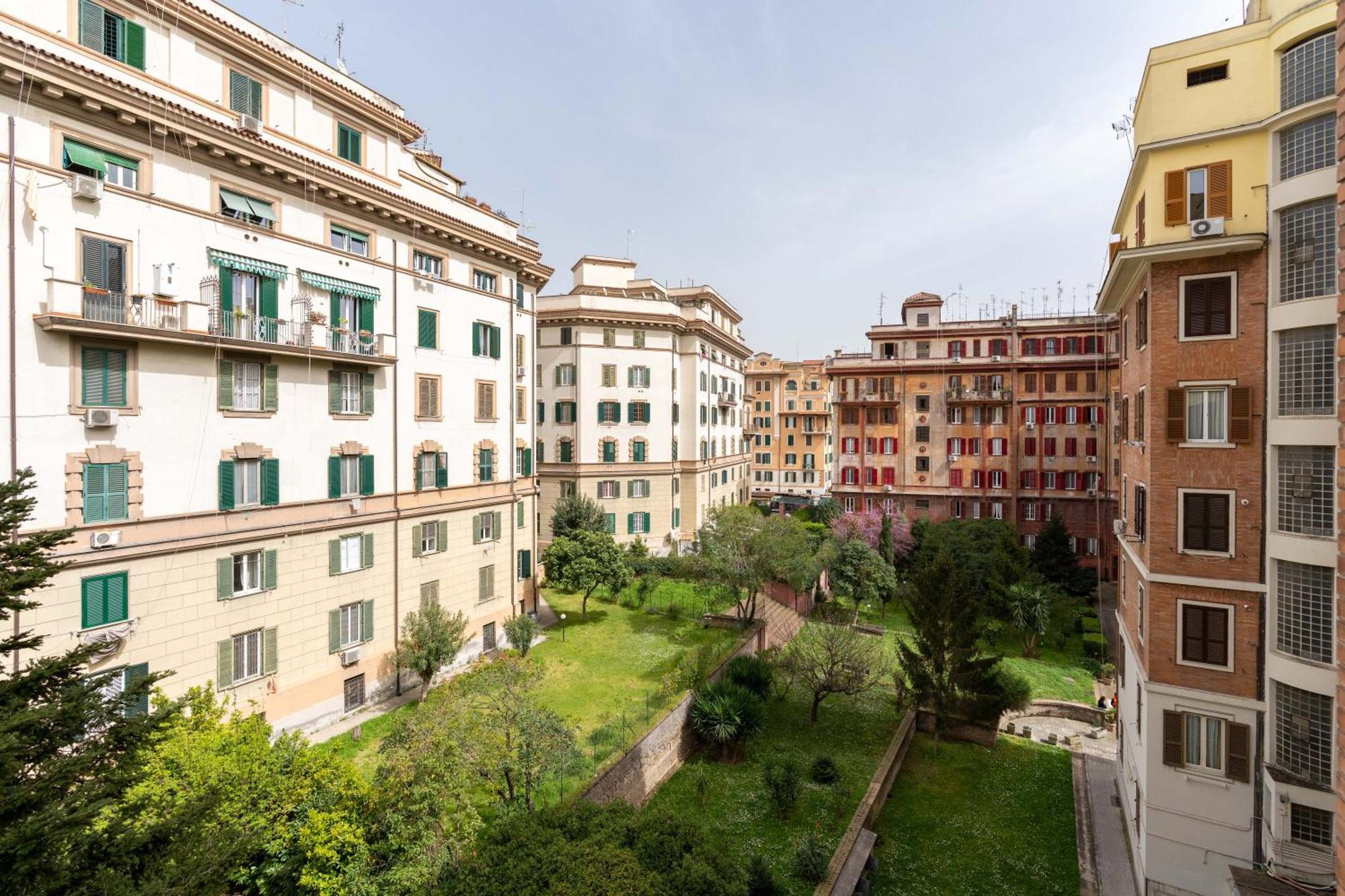 San Giovanni Comfort Suite Roma Esterno foto